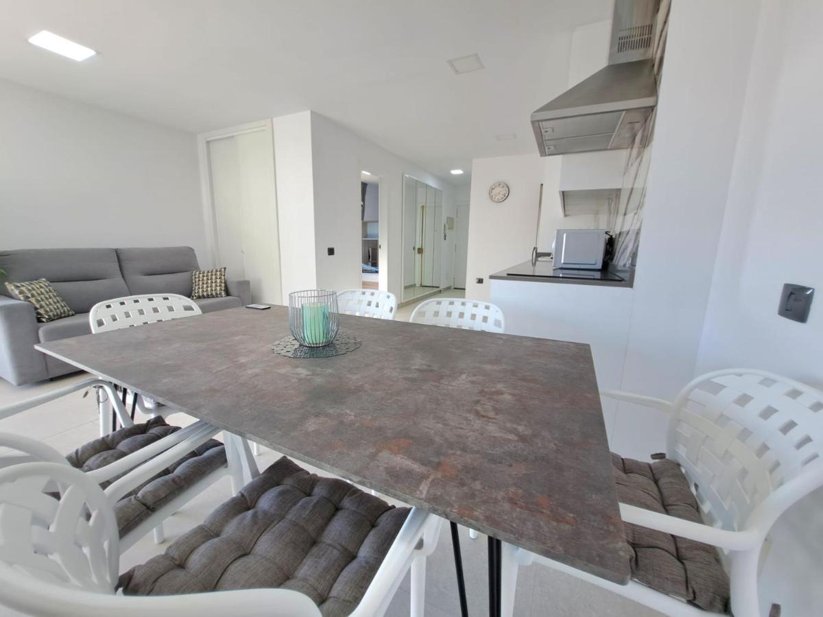Newly Reformed 2 Bedroom Apartment In The Center Of Los Cristianos Los Cristianos  Exterior foto